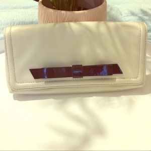 Kate Spade clutch/wallet white/cream NWOT